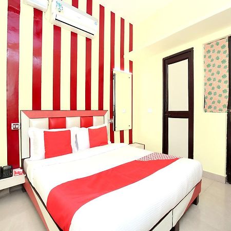Oyo 12038 Hotel Alishan Chandīgarh Екстериор снимка