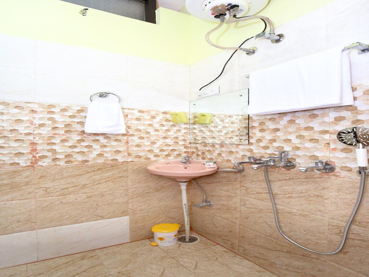 Oyo 12038 Hotel Alishan Chandīgarh Екстериор снимка